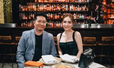 Những dấu hỏi lớn đằng sau sự hào nhoáng của vợ chồng "đại gia quận 7": Đế chế kinh doanh triệu đô hay chiêu trò đánh bóng tên tuổi?