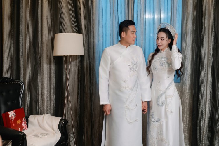 Đám cưới Hồ Quỳnh Hương: Chú rể lần đầu lộ diện, cô dâu mặc áo dài và 4 chiếc váy cưới khác biệt!