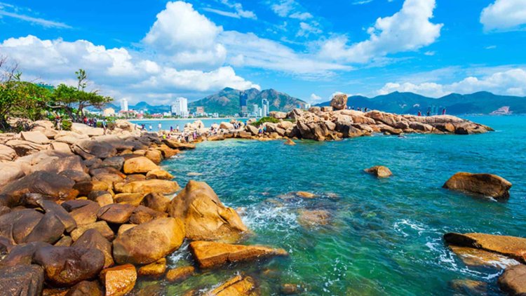 Bức ảnh một bãi biển ở Việt Nam khiến dân tình ngỡ Địa Trung Hải, xem thời điểm chụp phải thốt: “Không có điểm nào để chê”