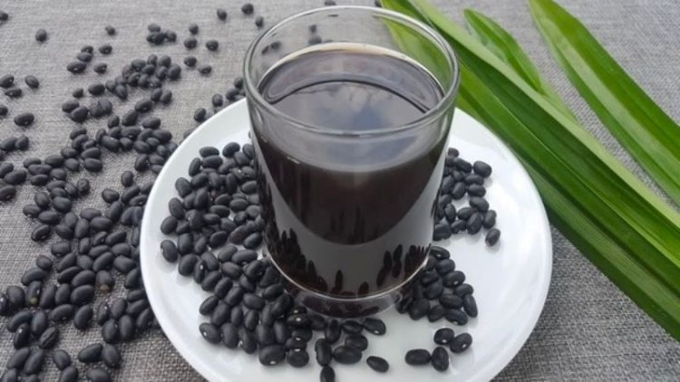 Thử thách uống nước đậu đen rang 15 ngày: Da tôi bật tông bất ngờ, giảm cân hiệu quả nhưng có 5 điều ai cũng nên biết trước khi làm theo