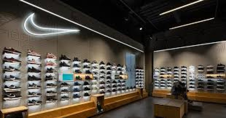 Doanh thu giảm gần mạnh nhất 40 năm, Nike vùng vẫy tìm cách thoát khỏi ‘năm thảm họa’