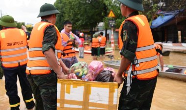 Thái Nguyên và những giọt nước mắt trong lũ dữ: "Con cháu tôi 3 ngày nay không có cơm"