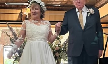 Người phụ nữ 76 tuổi lần đầu mặc váy cưới sau khi gặp bạn đời 81 tuổi qua mạng