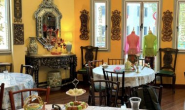 Đi học vẽ tranh batik, làm gốm và nấu ăn ở Singapore