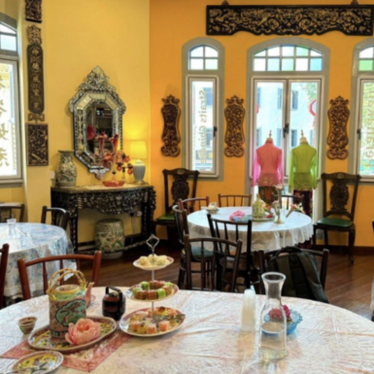 Đi học vẽ tranh batik, làm gốm và nấu ăn ở Singapore