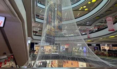Hình ảnh mới nhất vào sáng 28/4 ở Vạn Hạnh Mall sau hàng loạt vụ việc đau lòng: 1 chi tiết gây chú ý