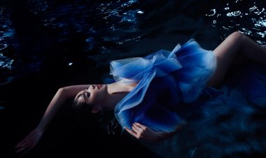Hoa hậu Thanh Thủy hóa nàng thơ trong BST “The Light of Water” của NTK Lê Thanh Hòa