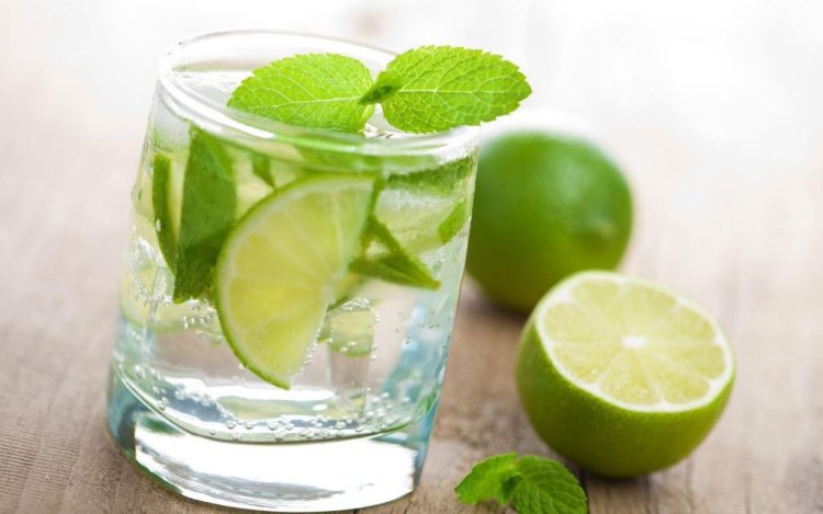 Trào lưu uống nước chanh chữa bệnh: Cách dùng chanh như thế nào là tốt nhất cho sức khỏe?