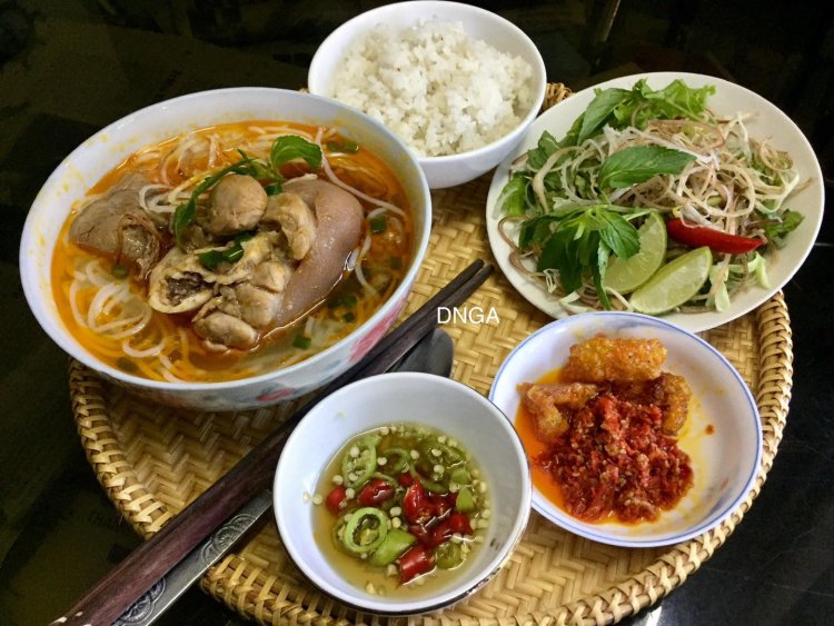 Không phải phở, bánh mì, món ăn 30.000 đồng/bát này mới là hương vị Việt lọt top ngon nhất thế giới