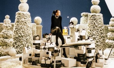 #DEPHOLIDAY – CHANEL Holiday 2025: Những biểu tượng phép màu mùa lễ hội