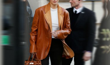 #ĐẹpStyleGuide – 7 ngày mặc đẹp như các IT Girl trời Tây với xu hướng túi xách da lộn