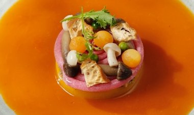 Tại sao thực đơn 10 món chay này lại có giá gần 2 triệu đồng/người?