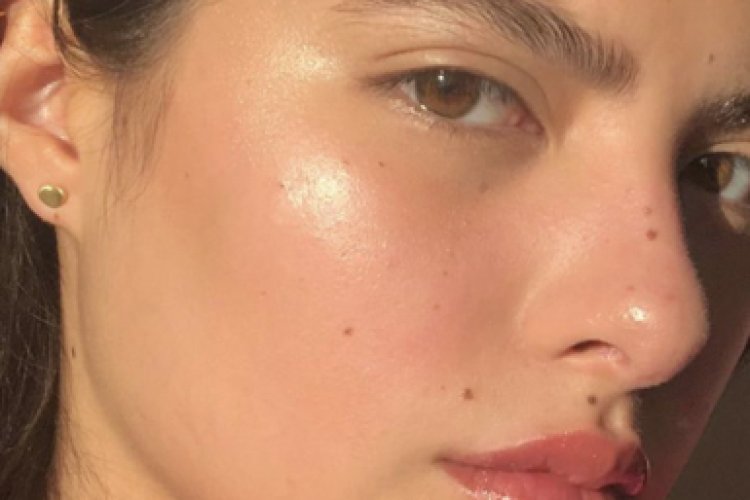 Làn da căng bóng, mượt ẩm khi bạn hiểu trọn vẹn về Hyaluronic Acid